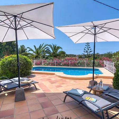 El Dormilon Villa *